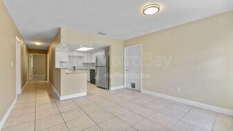 309 W South Ave in Tampa, FL - Building Photo
