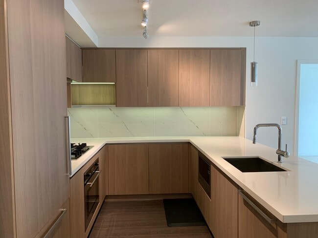 8833 Hazelbridge Wy in Richmond, BC - Building Photo - Building Photo