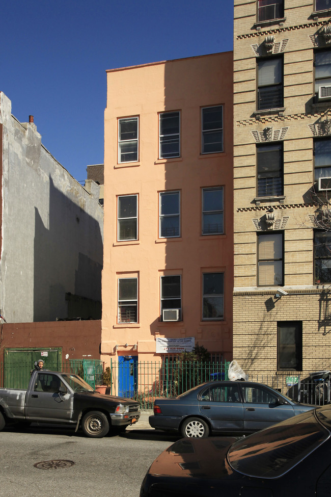 333 E 118th St in New York, NY - Foto de edificio - Building Photo