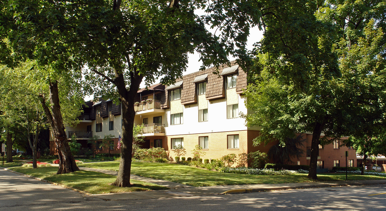 Park Terrace Condominiums in Ashland, KY - Building Photo