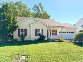 1380 Scrub Oak Drive in Clarksville, TN - Building Photo