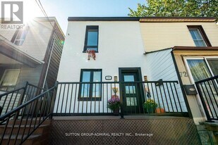 70 Carlaw Ave in Toronto, ON - Building Photo