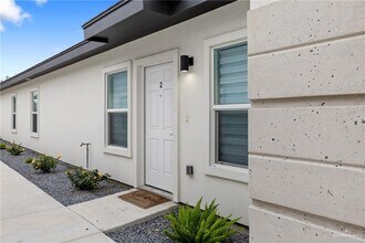 3802 N Robin Ave-Unit -2 in Pharr, TX - Building Photo - Building Photo