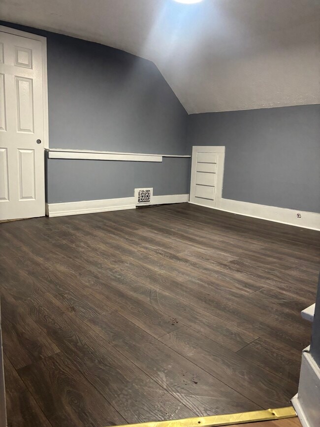 721 Sumner St, Unit 1