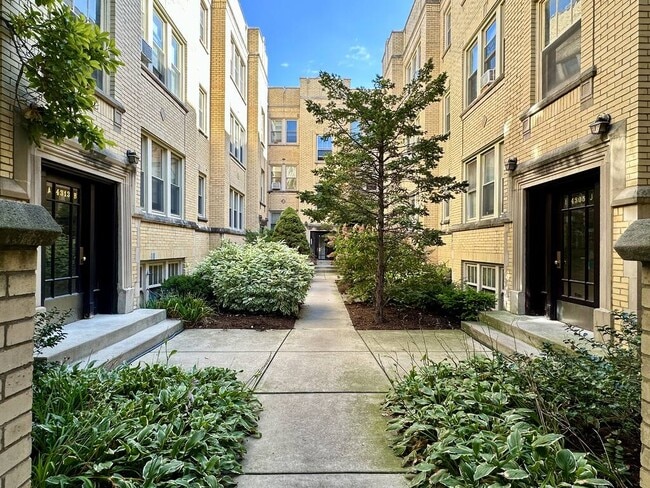 property at 4311 N Francisco Ave
