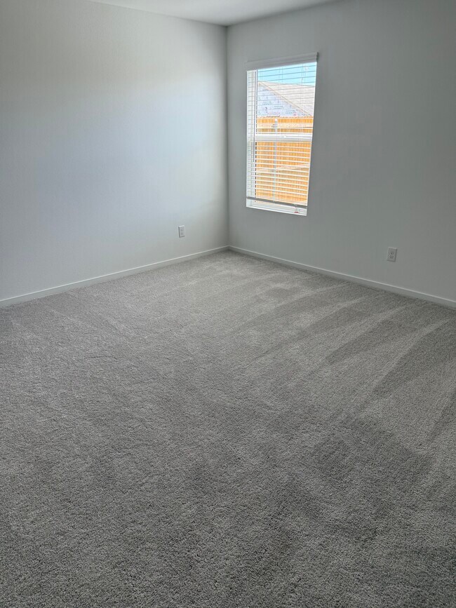 property at 835 Pawpaw Dr