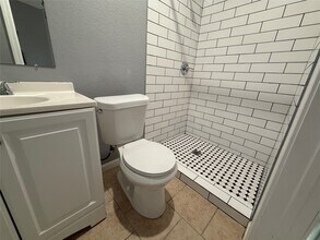 2909 King St-Unit -UNIT D in Houston, TX - Building Photo - Building Photo