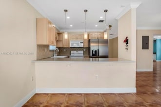 4370 SW 82nd Ave in Miami, FL - Foto de edificio - Building Photo