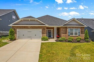 108 Fleming Dr in Statesville, NC - Building Photo