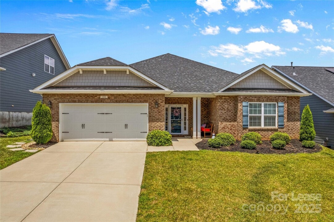 108 Fleming Dr in Statesville, NC - Building Photo
