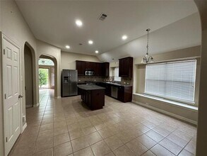 725 Red Elm Ln in Fort Worth, TX - Building Photo - Building Photo