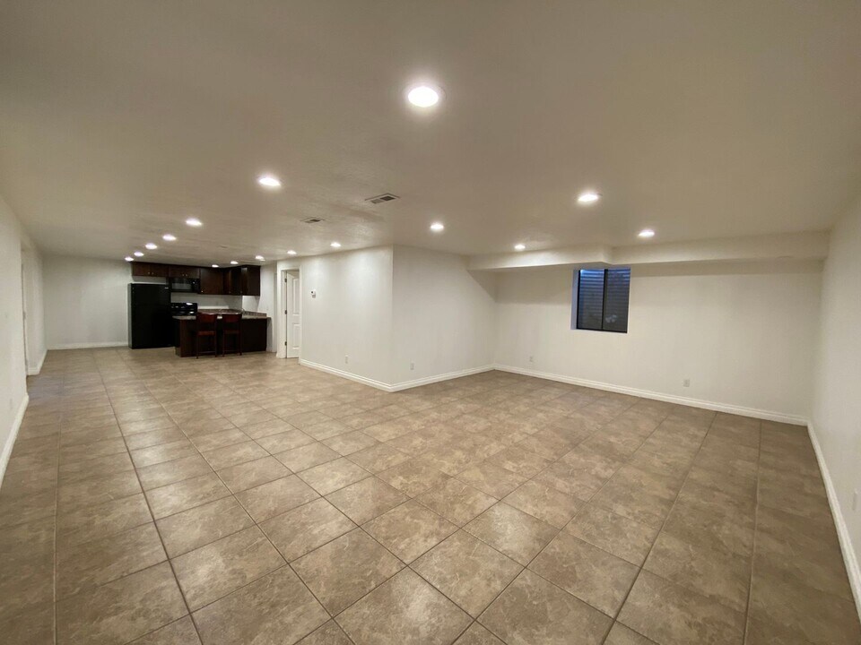 75 E 800 S-Unit -Unit C in Ivins, UT - Building Photo