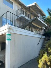 2279 Cuadra Ct, Unit 3 in Pinole, CA - Foto de edificio - Building Photo