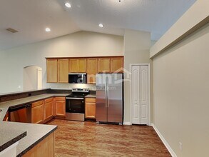 10028 Colonial Creek Ln in Jacksonville, FL - Building Photo - Building Photo