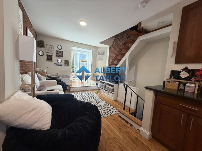 34 Sussex St, Unit 1