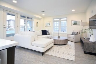 20 Penniman Rd, Unit 301 in Boston, MA - Foto de edificio - Building Photo