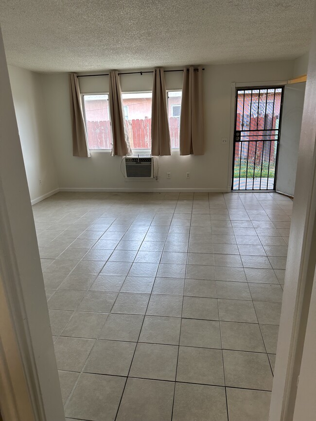 26605 Ward St, Unit 4plex