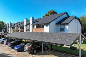 Villas at Chase Oaks in Plano, TX - Building Photo - Building Photo