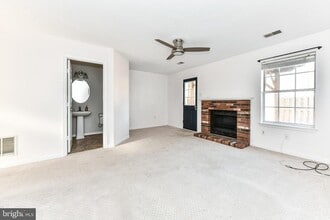 6018 Callaway Ct in Centreville, VA - Building Photo - Building Photo