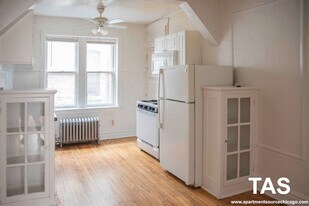 3902 W Argyle St, Unit 3A in Chicago, IL - Building Photo