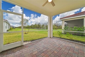 4466 Dutchess Park Rd in Ft. Myers, FL - Building Photo - Building Photo