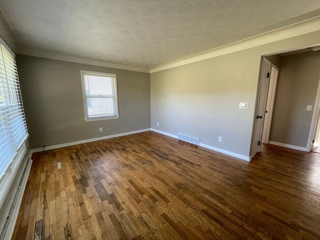 4612 Bishop Ave in Portage, MI - Building Photo - Building Photo