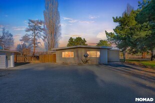 7733 McDougal Ave NE in Moses Lake, WA - Building Photo