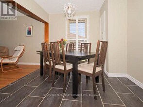 146 Roebuck Dr in Toronto, ON - Building Photo - Building Photo