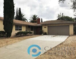 5509 Camber Dr in San Diego, CA - Building Photo