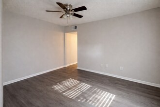 Heritage Oaks @ Navco (Promotion!) in Mobile, AL - Building Photo - Building Photo