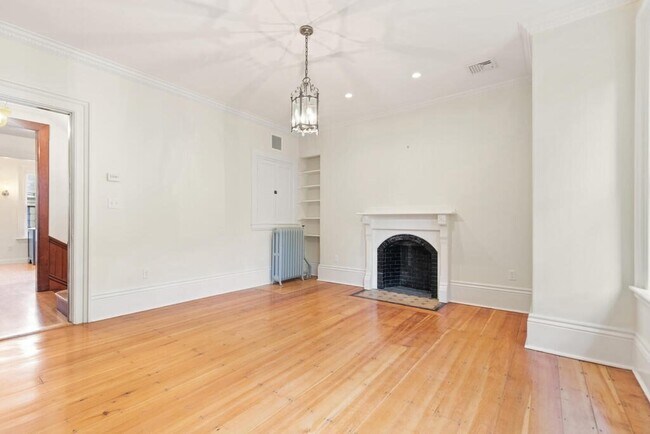 2 Rangeley Rd in Winchester, MA - Building Photo - Building Photo