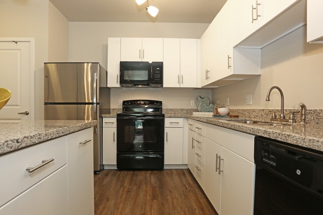 Nova North Valley in Phoenix, AZ - Building Photo - Interior Photo