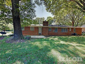 4076 Parkway Cir NW in Duluth, GA - Building Photo - Building Photo