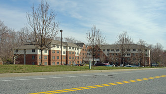 Park View at Box Hill, 62 years old & better Apartamentos