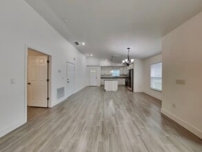 2188 Hawkins Ave in Sanford, FL - Foto de edificio - Building Photo