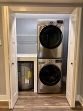 303 Norwich-New London Turnpike in Montville, CT - Foto de edificio - Building Photo