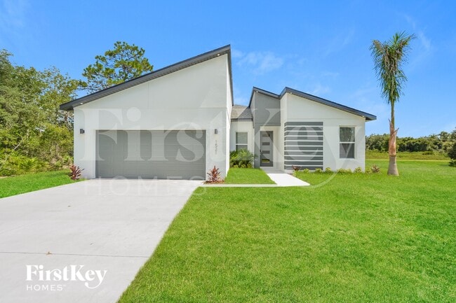 property at 1521 Eloise Ct