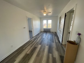 2438 S 5th St in Allentown, PA - Building Photo - Building Photo