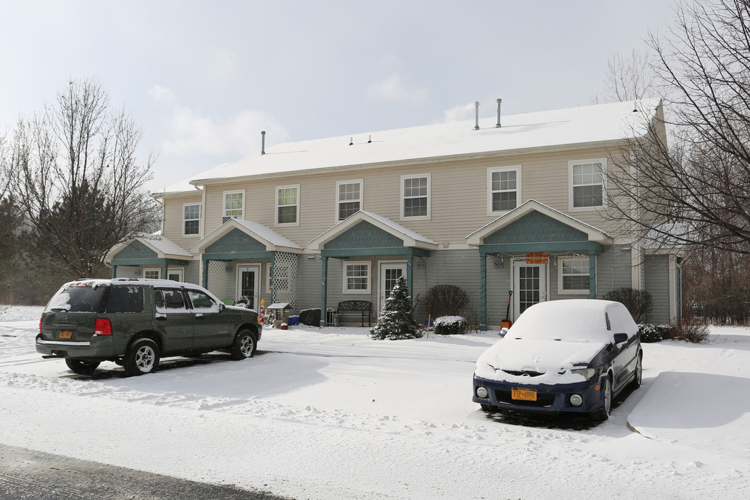 April Meadows in Geneseo, NY - Building Photo