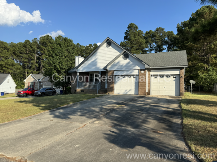 104 Cardinal Pl Ct in Raeford, NC - Building Photo