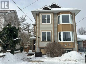 233-A Vine St in St Catharines, ON - Building Photo