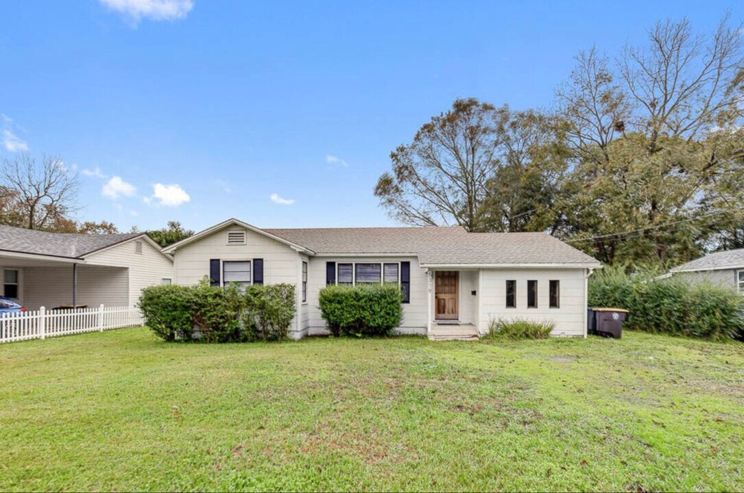 5319 Attleboro St in Jacksonville, FL - Building Photo