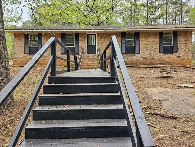 301 Glenn Ave