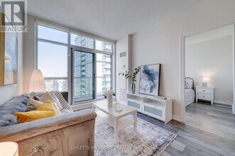 60 Town Centre Court in Toronto, ON - Building Photo - Building Photo