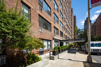 The York Gate in New York, NY - Foto de edificio - Building Photo