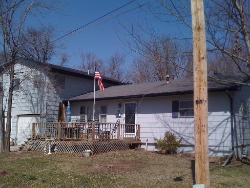 416 W Krekel St in Wellsville, MO - Building Photo