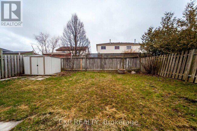 1447 Fleming Ct in Oshawa, ON - Building Photo - Building Photo