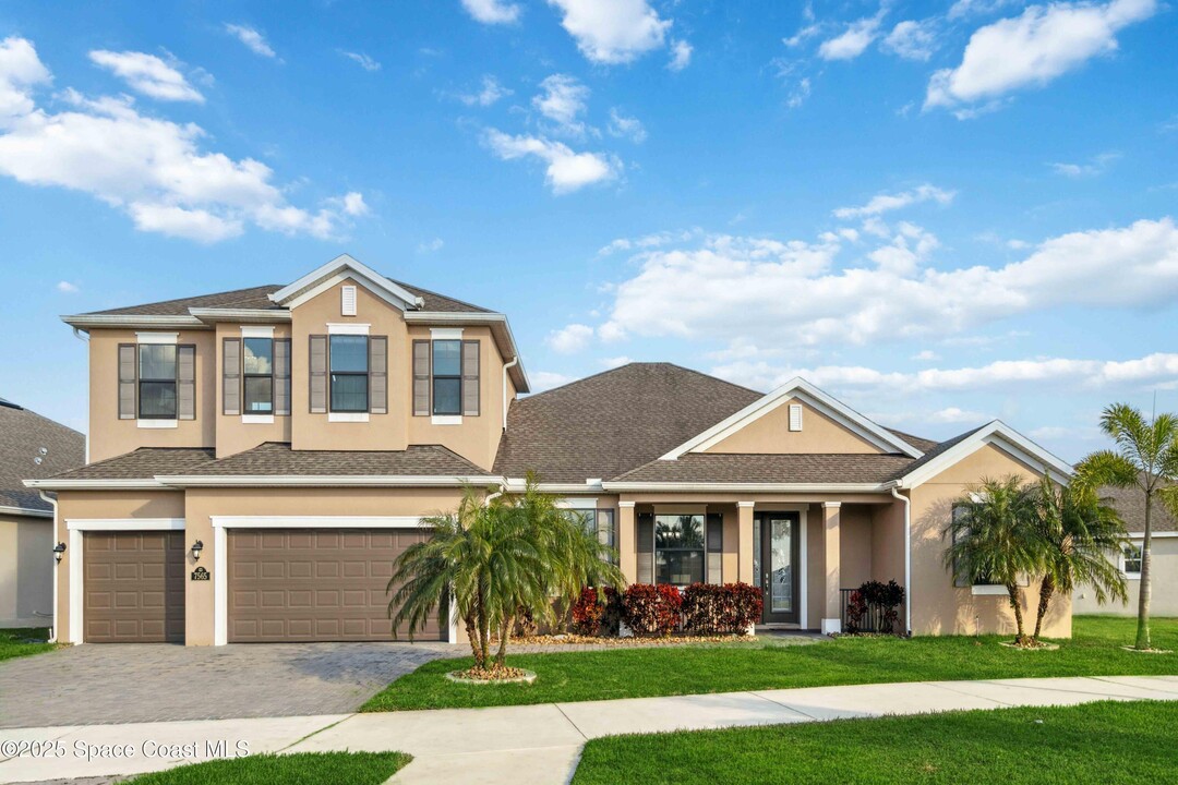 7565 Millbrook Ave in Melbourne, FL - Building Photo