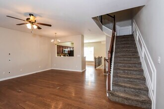 1358 Thornborough Dr in Alpharetta, GA - Building Photo - Building Photo