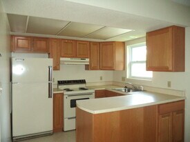 715 W Cherry Ln in State College, PA - Building Photo